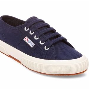 Navy Superga Sneaker
